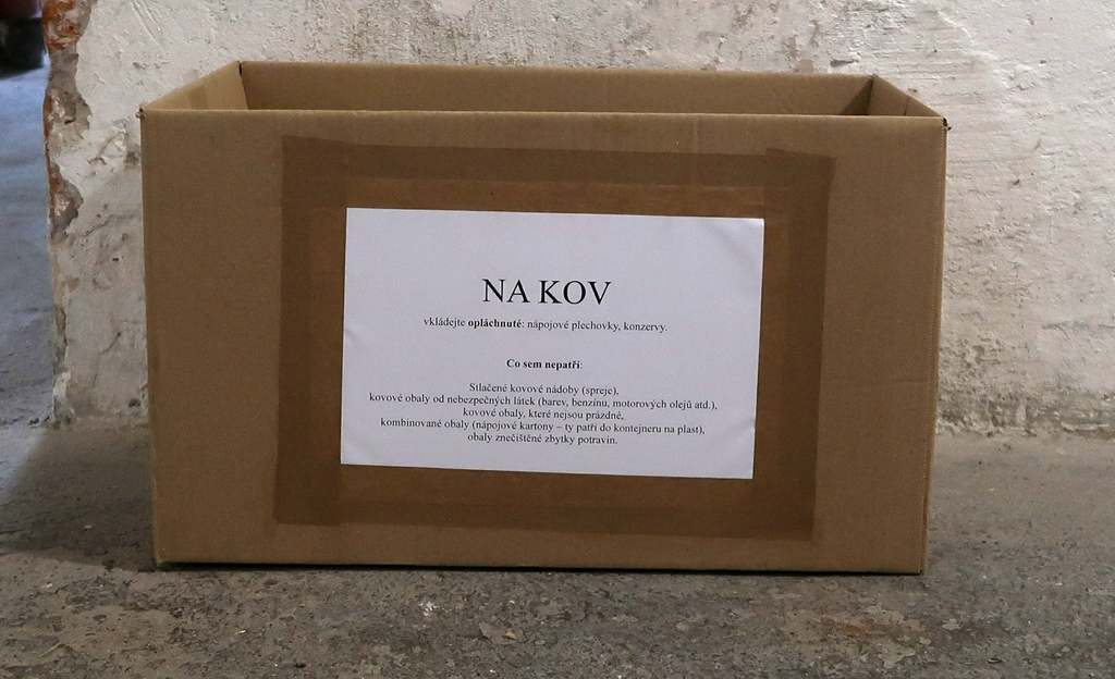 Krabice na kov