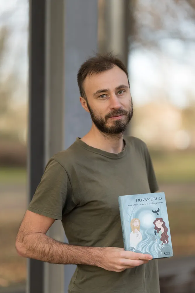 Tomáš Shejbal s románem Trivandrum